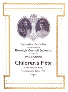 बोरो काउंसिल स्कूलों, 1911, 1917 के संबंध में राज्याभिषेक उत्सव। द्वारा अज्ञात
