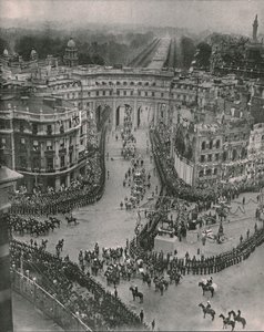 किंग जॉर्ज V और क्वीन मैरी, लंदन का राज्याभिषेक, 1911। द्वारा अज्ञात