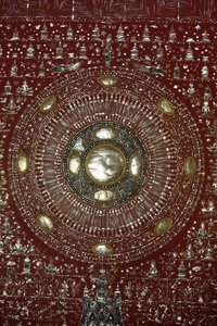 वाट चेदि लुआंग, चियांग माई में धर्म चक्र। थाईलैंड द्वारा अज्ञात