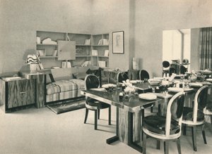 भोजन कक्ष ला मैट्रायज द्वारा निर्मित, c1928 द्वारा अज्ञात