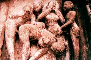 कामुक मूर्तिकला, हिंदू मंदिर, खजुराहो, भारत, 950 - 1050