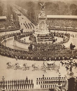ट्रम्पेट्स, रोल ऑफ ड्रम की धूमधाम, 12 मई 1937 द्वारा अज्ञात