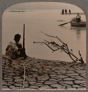 मृत सागर के मछुआरे: तट पर दरारें दिखाते हुए, c1900 द्वारा अज्ञात