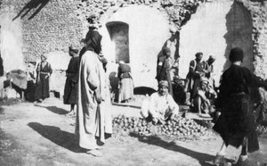 फल बाजार, बगदाद, इराक, 1917-1919 द्वारा अज्ञात