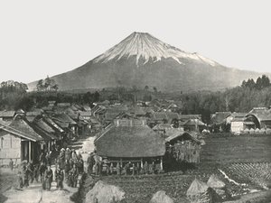 फुजियामा, द सेक्रेड माउंटेन, जेड्ज़ुमी विलेज, जापान से, 1895। द्वारा अज्ञात