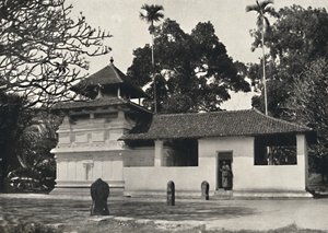 गेदिग विहारा, कैंडी एक हिंदू मंदिर, देवल की शैली में बौद्ध मंदिर का उदाहरण है, द्वारा अज्ञात