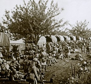 वर्दुन, उत्तरी फ्रांस, c1914-c1918 के लिए लाइन पर जा रहे हैं द्वारा अज्ञात