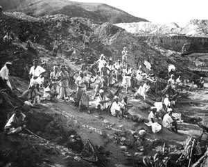 गोल्ड माइन, कोरिया, c1900 द्वारा अज्ञात