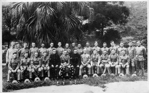 सी कंपनी का समूह चित्र, द्वितीय बटालियन द किंग्स रेजिमेंट, इराक, 1926 द्वारा अज्ञात