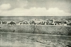 स्वेज नहर के किनारे, 1919 में। द्वारा अज्ञात