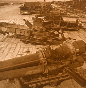 भारी तोपखाने और मशीनरी, ब्रिटिश शिविर, उत्तरी फ्रांस, c1914-c1918। द्वारा अज्ञात