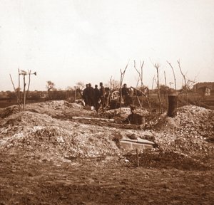 छिपी हुई बैटरी, c1914-c1918 द्वारा अज्ञात