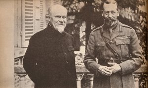 फ्रांस में ब्रिटिश जनरल हेडक्वार्टर, 1919, 1935 में राष्ट्रपति पॉइनकेयर के साथ महामहिम। द्वारा अज्ञात