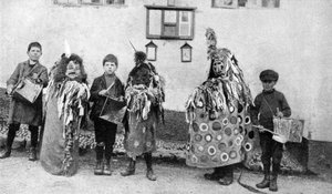 हॉबी-घोड़ा, मई दिवस समारोह, समरसेट, c1922 द्वारा अज्ञात
