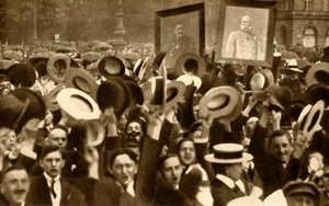 होक द कैसर !: बर्लिन, जर्मनी, 4 अगस्त 1914, 1933 की गलियों में उमड़ी भीड़। द्वारा अज्ञात