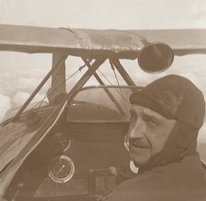 1200 मीटर पर बादलों में, c1914-c1918 द्वारा अज्ञात