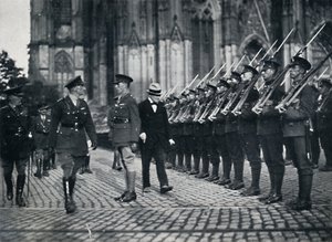 कोलोन कैथेड्रल, 1919, 1945 के चरणों में सैनिकों का निरीक्षण द्वारा अज्ञात