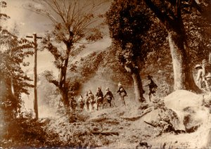 पोर्ट मोरेस्बी, न्यू गिनी, द्वितीय विश्व युद्ध, 1942 की ओर बढ़ते जापानी सैनिक द्वारा अज्ञात