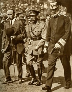 किंग जॉर्ज V, स्टैमफोर्ड ब्रिज, लंदन में 1935 में एक बेसबॉल मैच में भाग लेते हैं। द्वारा अज्ञात