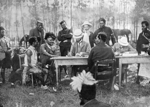 स्थानीय श्वेत प्रशासन, अफ्रीका, 1926 द्वारा अज्ञात