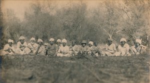 लेफ्टिनेंट स्मिथ एंड बीटर्स - बुद्धपुर टाइगरहंट, 1922 द्वारा अज्ञात