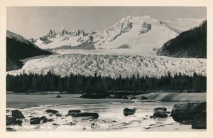 जेंदेउ, अलास्का के पास मेंडेनहॉल ग्लेशियर, c1940। द्वारा अज्ञात