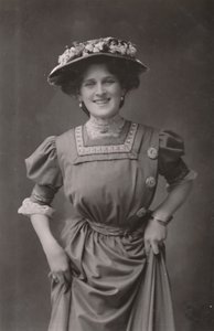 मिस ज़ेन डेयर, 1887-1975, c1930। द्वारा अज्ञात