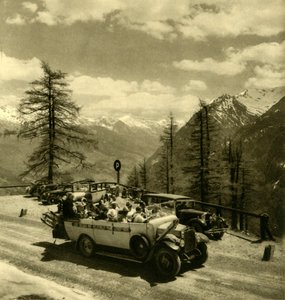 ग्रॉसग्लकनर हाई अल्पाइन रोड, ऑस्ट्रिया में c1935 पर Schöneck पर पहाड़ का दृश्य। द्वारा अज्ञात
