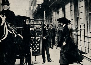 मिस्टर चर्चिल डिपार्टमेंट्स फॉर हनीमून, 1908, 1945। द्वारा अज्ञात