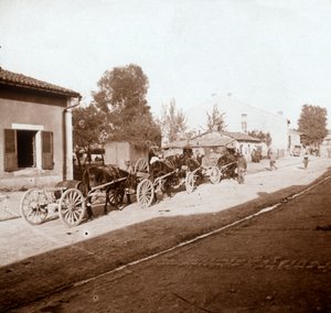 खच्चरों की आपूर्ति के साथ वैगन, उत्तरी फ्रांस, c1914-c1918 द्वारा अज्ञात