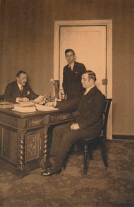 1927 में बेल्जियम के ब्रुसेल्स में क्यूबा दूतावास में सचिव का कार्यालय। द्वारा अज्ञात