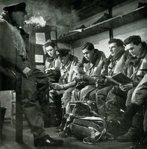 पुराने हाथ अब - फ्लीट एयर आर्म के पायलट, c1943। द्वारा अज्ञात