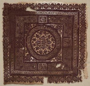 प्रतीकात्मक Interlacing समुद्री मील, 400s - 600s के साथ आभूषण। द्वारा अज्ञात