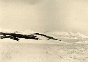 क्वीन एलेक्जेंड्रा रेंज का हिस्सा 1500 फीट ऊपर ग्लेशियर, c1908, 1909। द्वारा अज्ञात