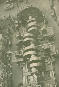 एमवी ब्रिटानिक व्हाइट स्टार के क्रैंकशाफ्ट का हिस्सा, 27,000 टन, c1930। द्वारा अज्ञात