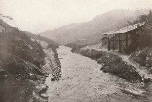 पिरही मोड़: सुरंग के आउटलेट से नीचे-धारा देखें। 1914। द्वारा अज्ञात
