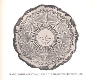 प्लेट डब्ल्यूजी ग्रेसस हंड्रेथ शताब्दी, 1895 1912 को स्मरण करते हुए द्वारा अज्ञात