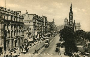प्रिंसेस स्ट्रीट लुकिंग ईस्ट, एडिनबर्ग, c1920s। द्वारा अज्ञात