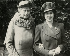 क्वीन मैरी के साथ राजकुमारी एलिजाबेथ, अप्रैल 1944, 1951। द्वारा अज्ञात