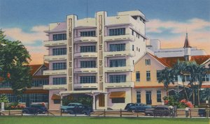 क्वींस पार्क होटल, पोर्ट ऑफ स्पेन, त्रिनिदाद, BWI, c1940s।, c1940s। द्वारा अज्ञात