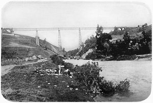 माललेको नदी, अरूकेनिया, 1911 पर रेलवे ब्रिज द्वारा अज्ञात