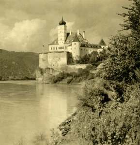 डैन्यूब नदी पर श्लॉस शोनबुहेल, निचला ऑस्ट्रिया, c1935। द्वारा अज्ञात
