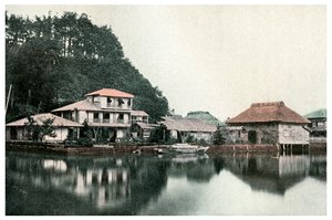 छोटा ग्रीष्मकालीन होटल, कानाज़ावा, जापान, 1904 द्वारा अज्ञात
