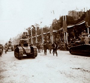 छोटे टैंक, जीत परेड, पेरिस, फ्रांस, c1918-c1919 द्वारा अज्ञात