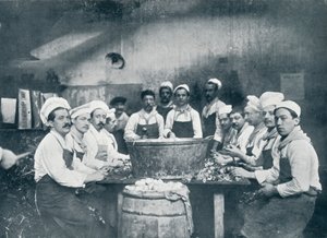 मेसगेरी वैन गंड में सूप तैयार करने वाले कुछ रसोइए, c1914 द्वारा अज्ञात