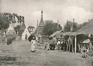 स्ट्रीट सीन, भामो, 1900। द्वारा अज्ञात