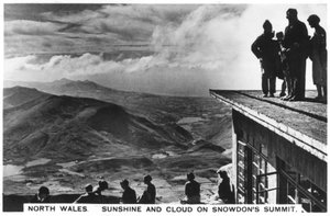 स्नोडोन शिखर पर धूप और बादल, उत्तर वेल्स, 1936 द्वारा अज्ञात