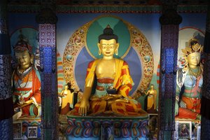 हजार बुद्धों का मंदिर दशांग काग्यू लिंग मंडली शाक्यमुनि बुद्ध, ला बौलय, फ्रांस द्वारा अज्ञात