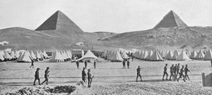 मिस्र में ऑस्ट्रेलियाई सैनिकों ने 1914 में पिरामिडों के पास घेरा डाला द्वारा अज्ञात