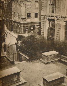 सेंट ओलेव्स, चर्च स्ट्रीट के चर्चयार्ड से कूपर्स आर्म्स, c1935। द्वारा अज्ञात